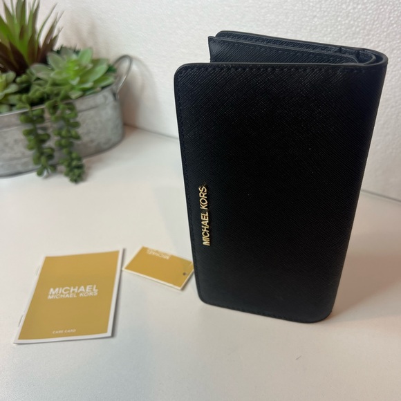 Michael Kors Black and Gold Wallet - Picture 2 of 8